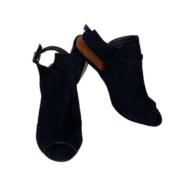 Mia, black suede peep toe block heel, 9M - Picture 5 of 9